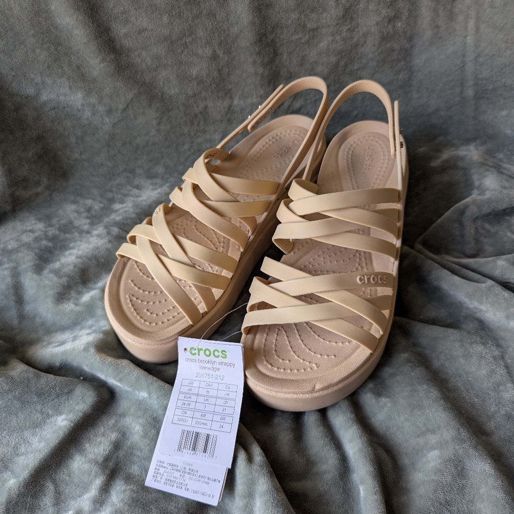 Crocs Brooklyn Strappy Wedge Tan